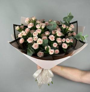 Букет из кустовых роз Пудровые грезы