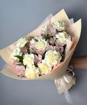 Букет из гвоздик Айвори