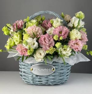 Корзина с эустомами Для самой нежной   для мамы 