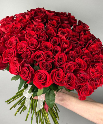 Букет из 101 красной розы 