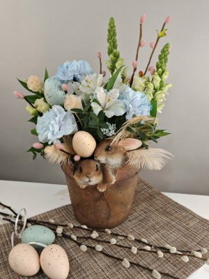 Букет в кашпо Светлой Пасхи для мамы 